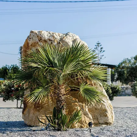 فندق Naxos Finest &