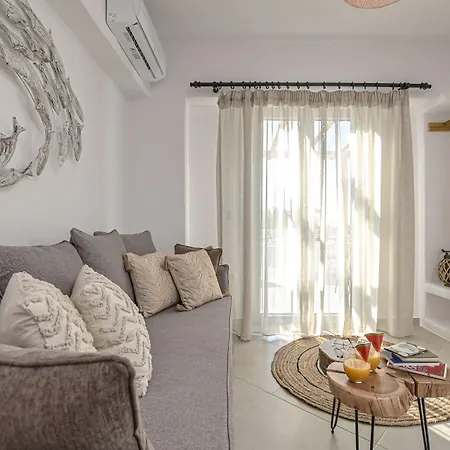 Naxos Finest & 3*